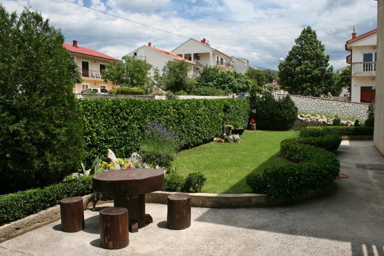 Apartments With A Parking Space Novi Vinodolski - 5529 Buitenkant foto
